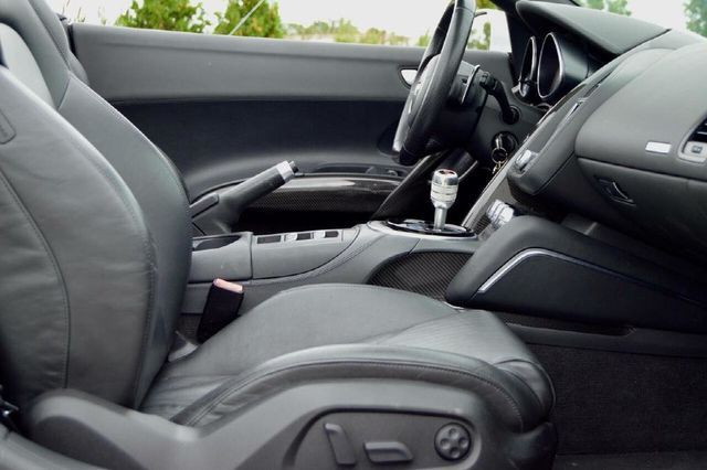 2014 Audi R8 Spyder 2dr Conv Auto quattro Spyder V10 - 23038110 - 13