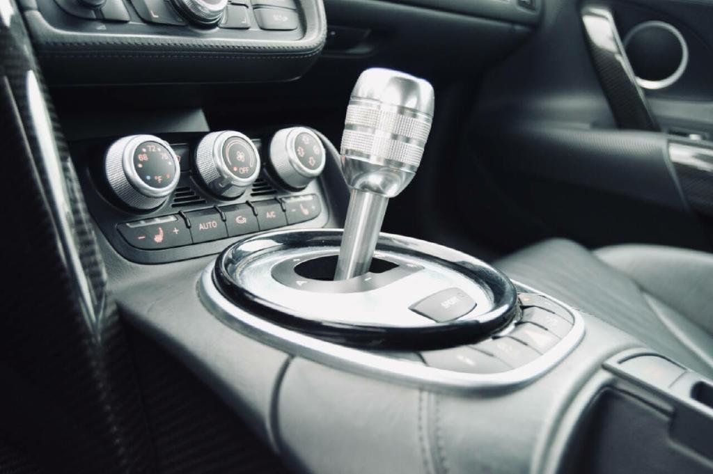 2014 Audi R8 Spyder 2dr Conv Auto quattro Spyder V10 - 23038110 - 17