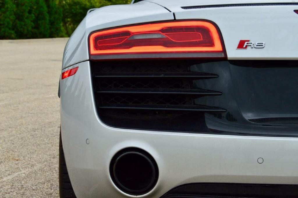 2014 Audi R8 Spyder 2dr Conv Auto quattro Spyder V10 - 23038110 - 22