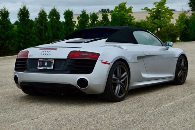 2014 Audi R8 Spyder 2dr Conv Auto quattro Spyder V10 - 23038110 - 4
