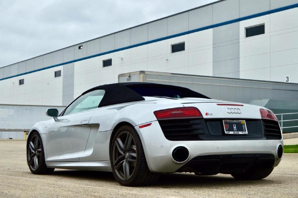 2014 Audi R8 Spyder 2dr Conv Auto quattro Spyder V10 - 23038110 - 7