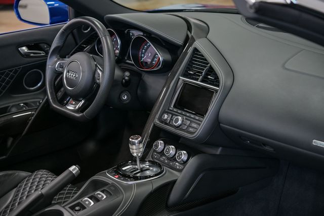 2014 Audi R8 Spyder 2dr Conv Man quattro Spyder V10 - 22856504 - 26