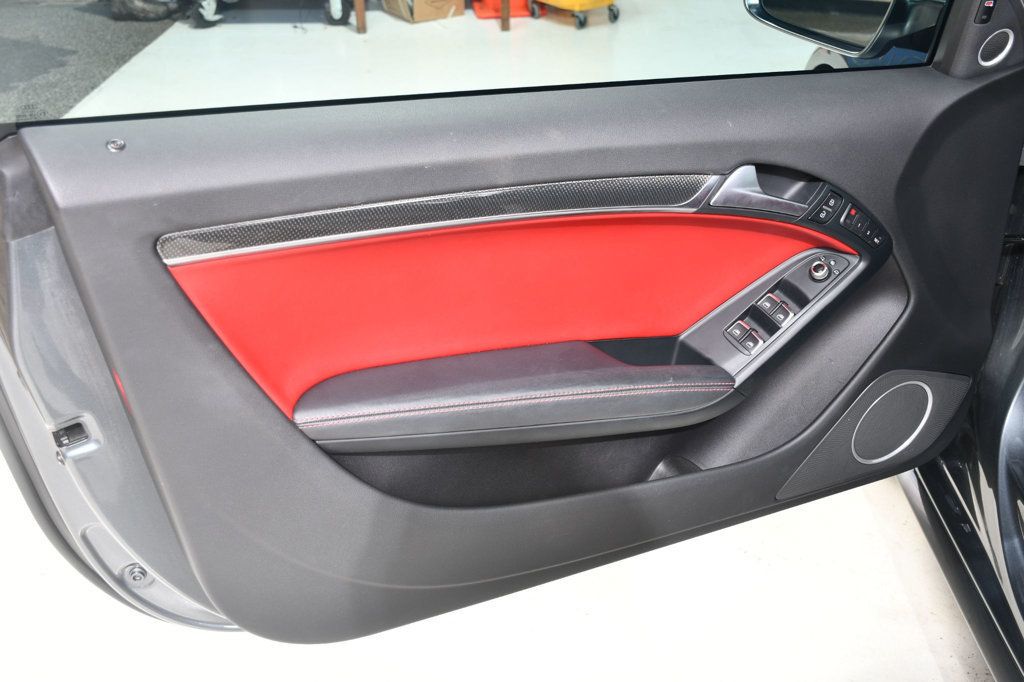 2014 Audi S5 Prestige photo 30