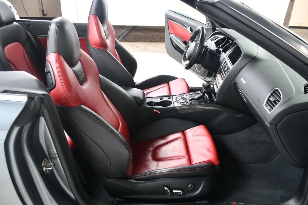2014 Audi S5 Prestige photo 35