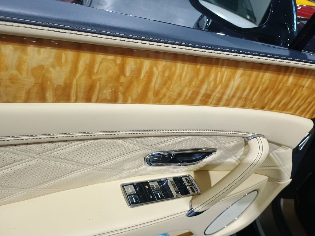 2014 Bentley Continental Flying Spur 4dr Sedan W12 Mulliner Clean Carfax - 23064317 - 13