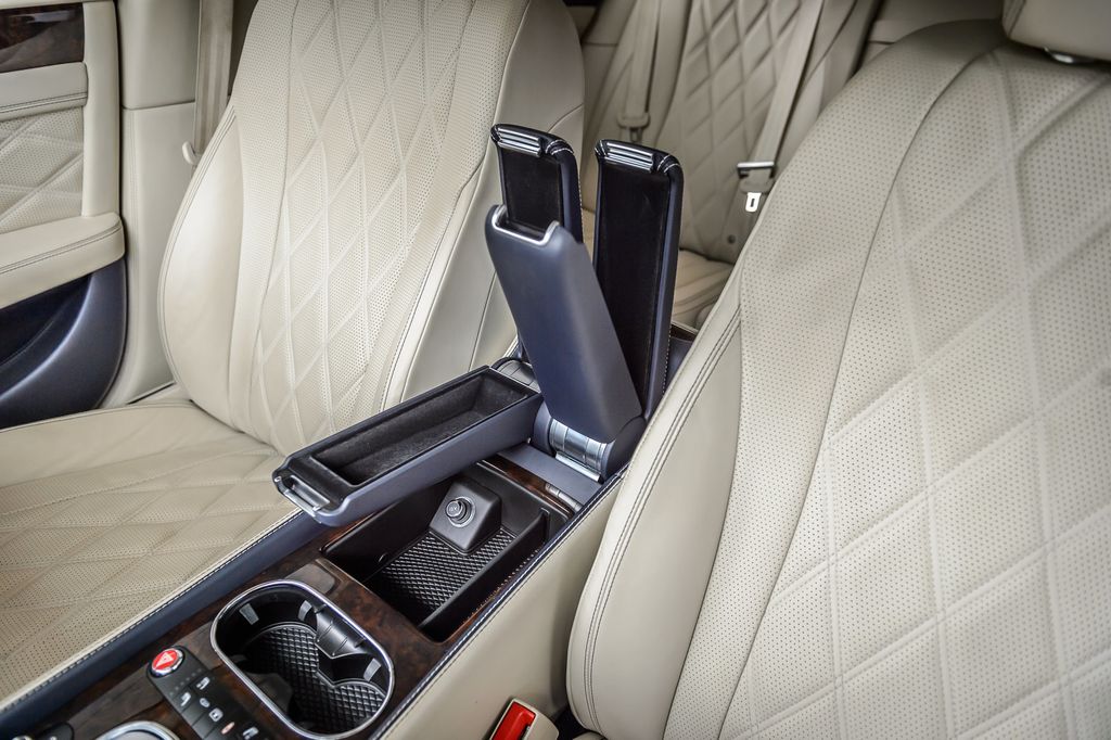 2014 Bentley Continental Flying Spur BENTLEY CONTINENTAL FLYING SPUR - GORGEOUS - WELL EQUIPPED  - 23023686 - 33