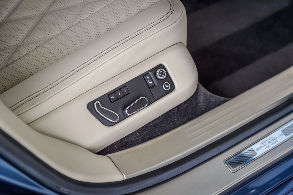 2014 Bentley Continental Flying Spur BENTLEY CONTINENTAL FLYING SPUR - GORGEOUS - WELL EQUIPPED  - 23023686 - 50