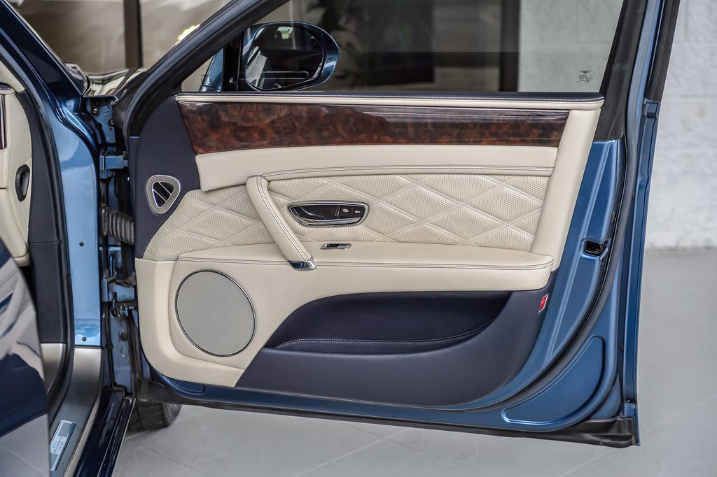 2014 Bentley Continental Flying Spur BENTLEY CONTINENTAL FLYING SPUR - GORGEOUS - WELL EQUIPPED  - 23023686 - 70