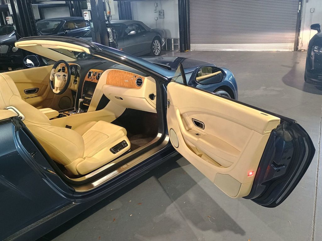 2014 Bentley Continental GT 2dr Convertible Clean Carfax Florida Car - 23059071 - 35