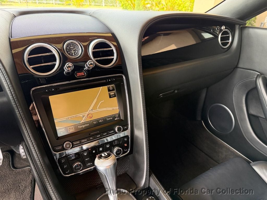2014 Bentley Continental GT Speed Convertible Mulliner - 23026445 - 11