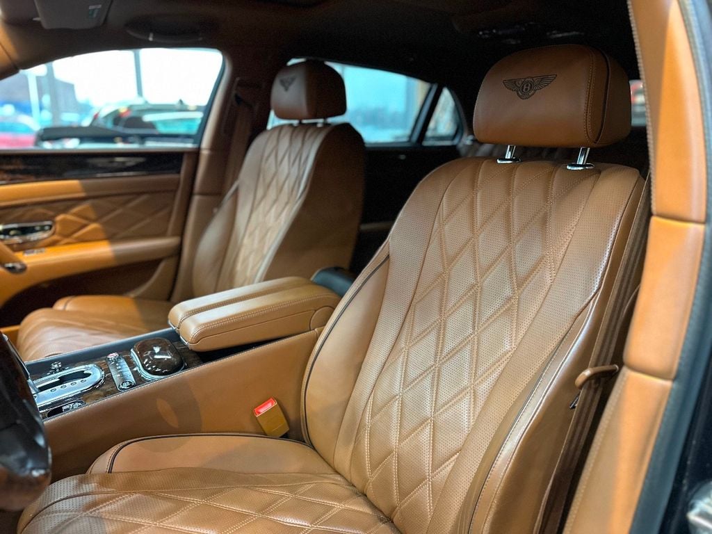 2014 Bentley Flying Spur Mulliner photo 29