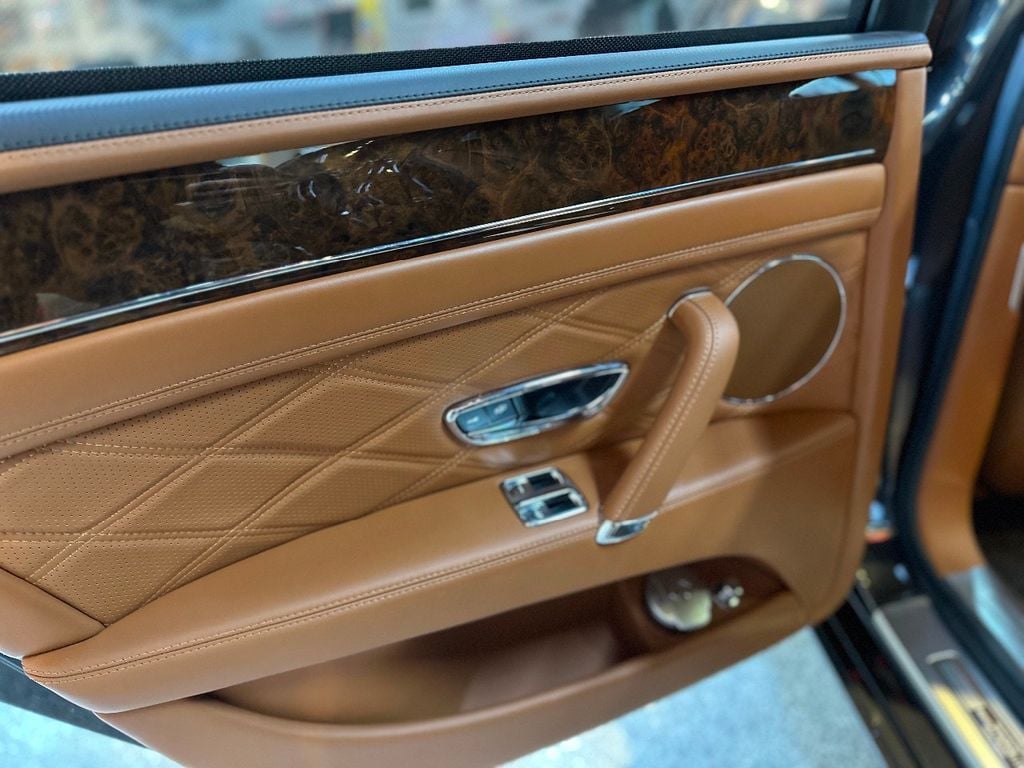 2014 Bentley Flying Spur Mulliner photo 44