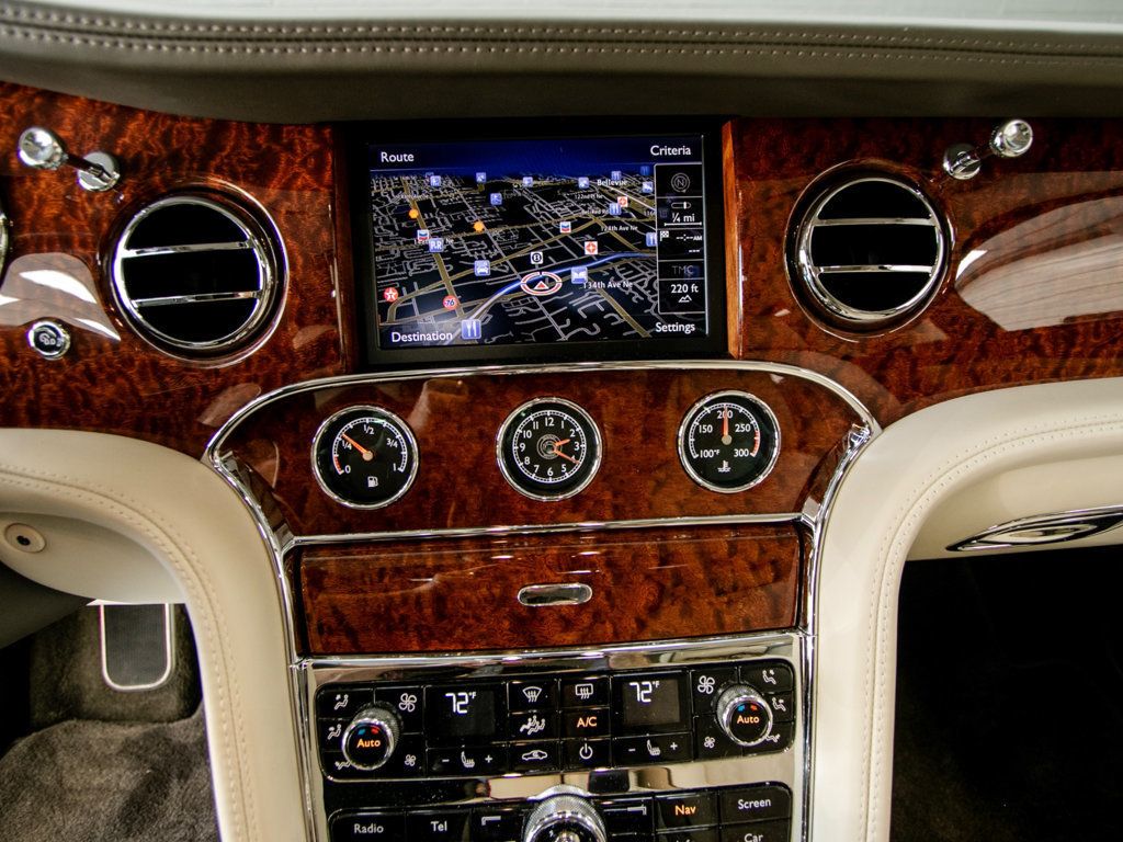 Bentley Mulsanne photo 24