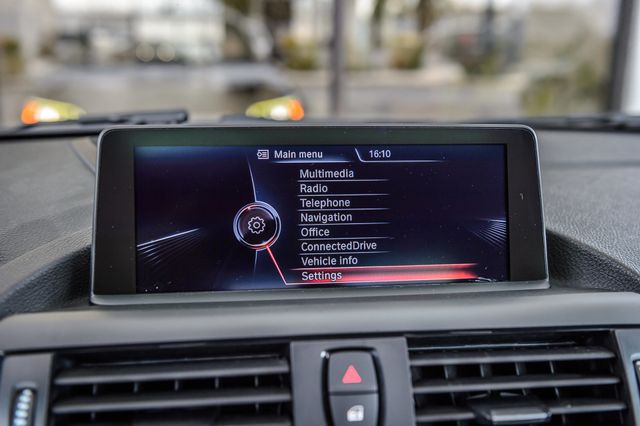 2014 BMW 2 Series M235i 6 SPEED MANUAL - RARE - WELL KEPT - VERY CLEAN - 22977037 - 17