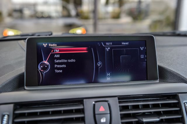 2014 BMW 2 Series M235i 6 SPEED MANUAL - RARE - WELL KEPT - VERY CLEAN - 22977037 - 19