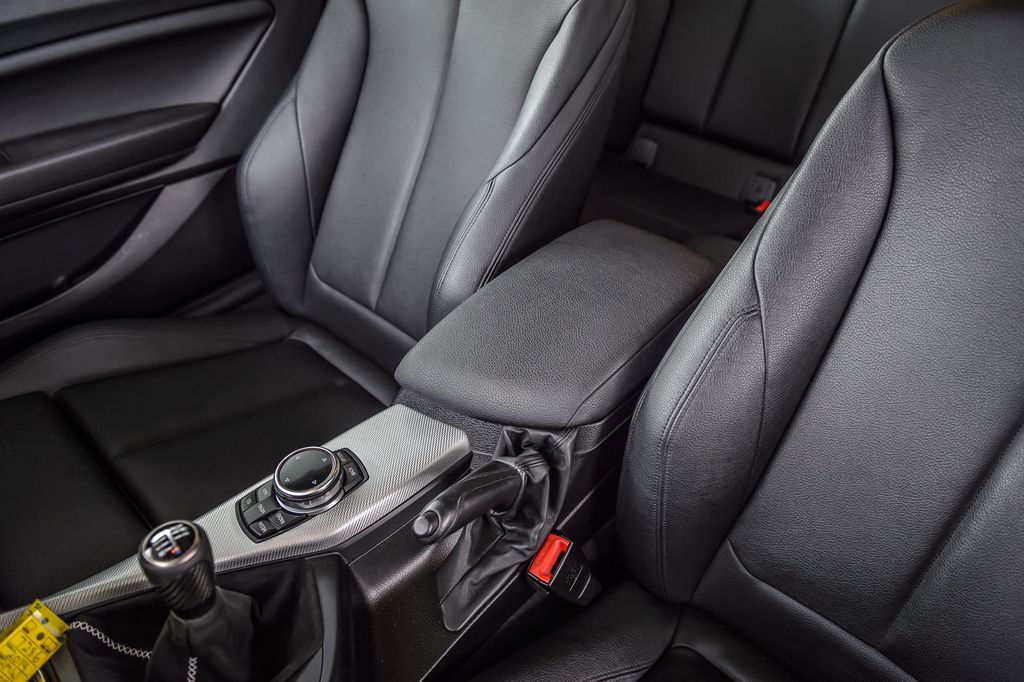 2014 BMW 2 Series M235i 6 SPEED MANUAL - RARE - WELL KEPT - VERY CLEAN - 22977037 - 29