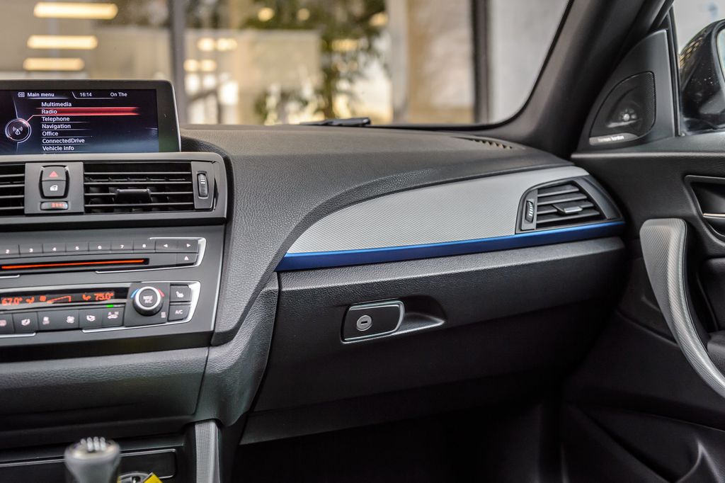 2014 BMW 2 Series M235i 6 SPEED MANUAL - RARE - WELL KEPT - VERY CLEAN - 22977037 - 31