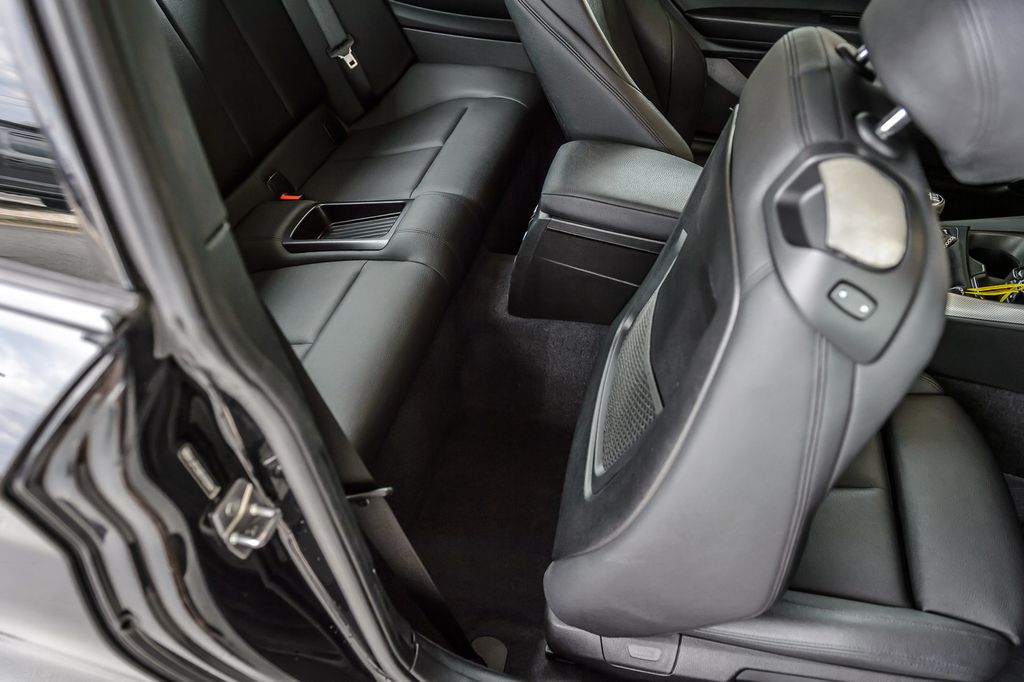 2014 BMW 2 Series M235i 6 SPEED MANUAL - RARE - WELL KEPT - VERY CLEAN - 22977037 - 41