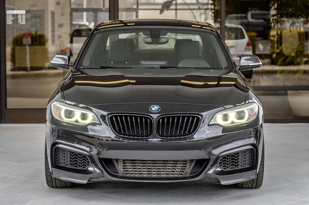 2014 BMW 2 Series M235i 6 SPEED MANUAL - RARE - WELL KEPT - VERY CLEAN - 22977037 - 4