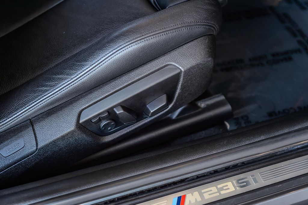 2014 BMW 2 Series M235i - NAV -  BACKUP CAM - TURBO - BLUETOOTH - GORGEOUS - 23099018 - 38