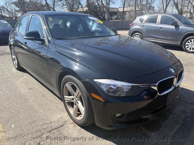 2014 BMW 3 Series 320i - 22995314 - 1