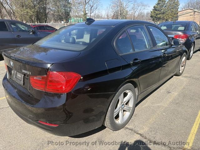 2014 BMW 3 Series 320i - 22995314 - 2