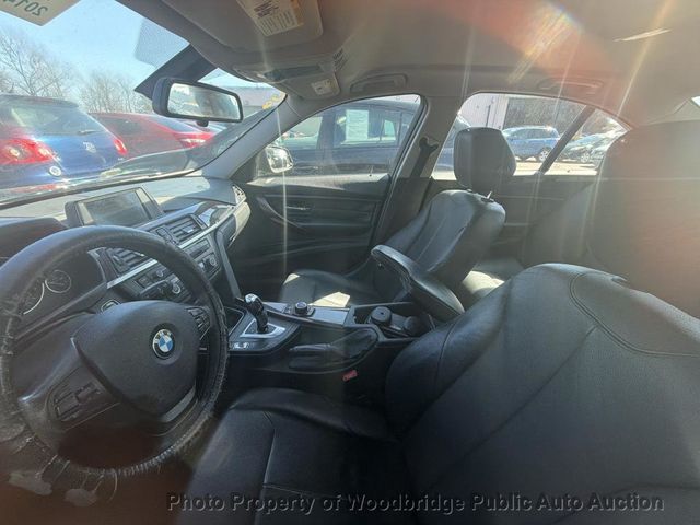 2014 BMW 3 Series 320i - 22995314 - 5
