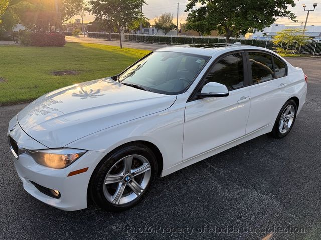 2014 BMW 3 Series 320i Sedan - 23021248 - 0