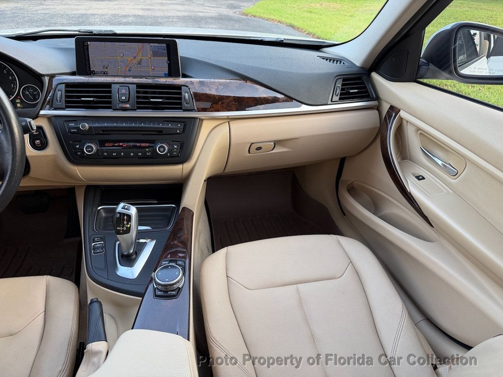 2014 BMW 3 Series 320i Sedan - 23021248 - 13