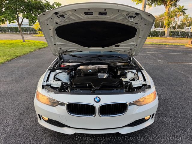 2014 BMW 3 Series 320i Sedan - 23021248 - 26
