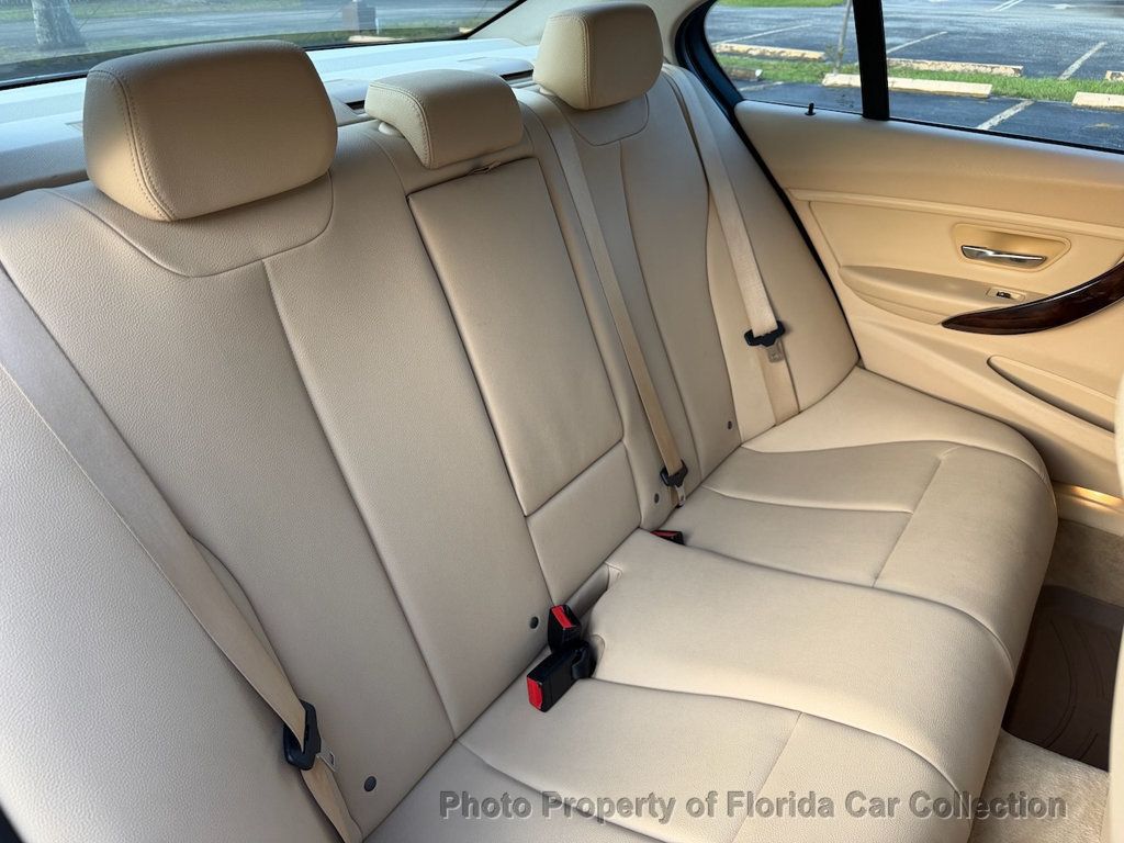 2014 BMW 3 Series 320i Sedan - 23021248 - 37