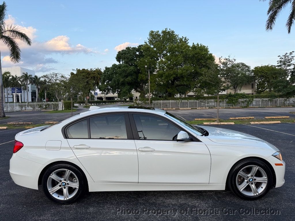 2014 BMW 3 Series 320i Sedan - 23021248 - 4