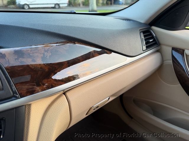 2014 BMW 3 Series 320i Sedan - 23021248 - 55