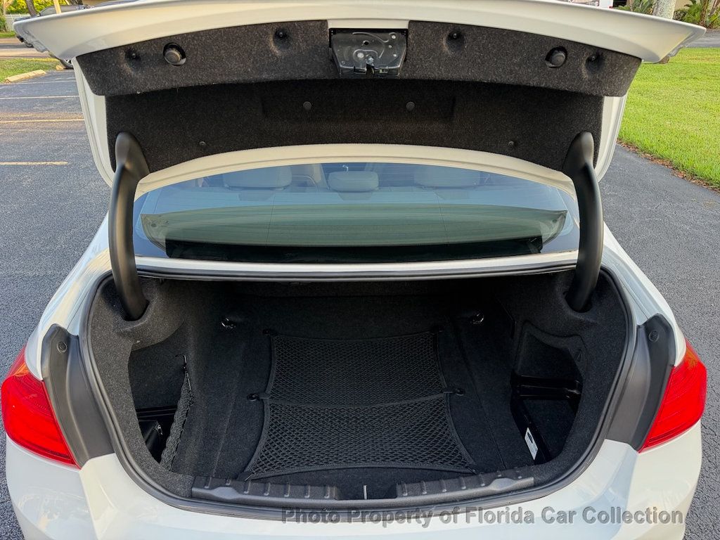 2014 BMW 3 Series 320i Sedan - 23021248 - 79