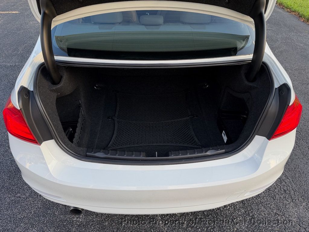 2014 BMW 3 Series 320i Sedan - 23021248 - 80