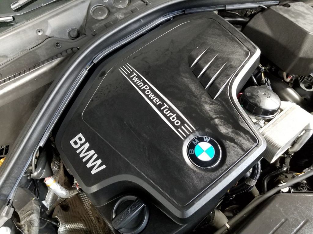 2014 BMW 3 Series 320i xDrive - 18347375 - 16