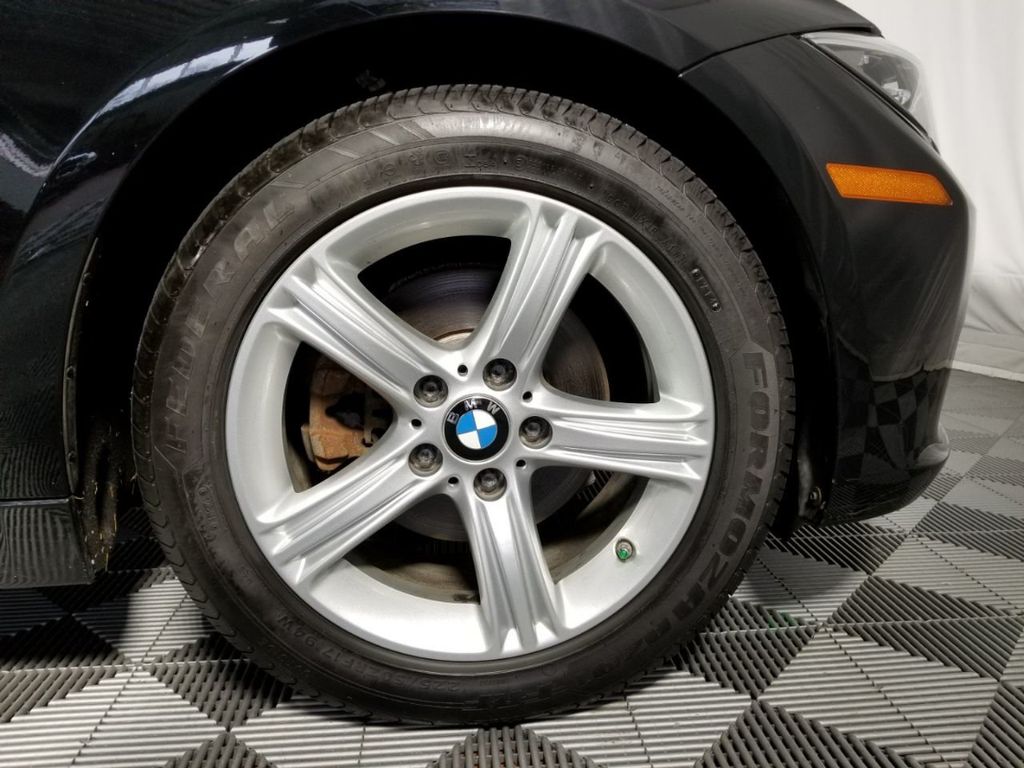 2014 BMW 3 Series 320i xDrive - 18347375 - 28