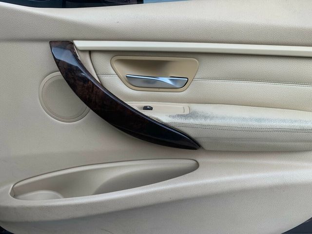 2014 BMW 3 Series 328i - 22947566 - 24