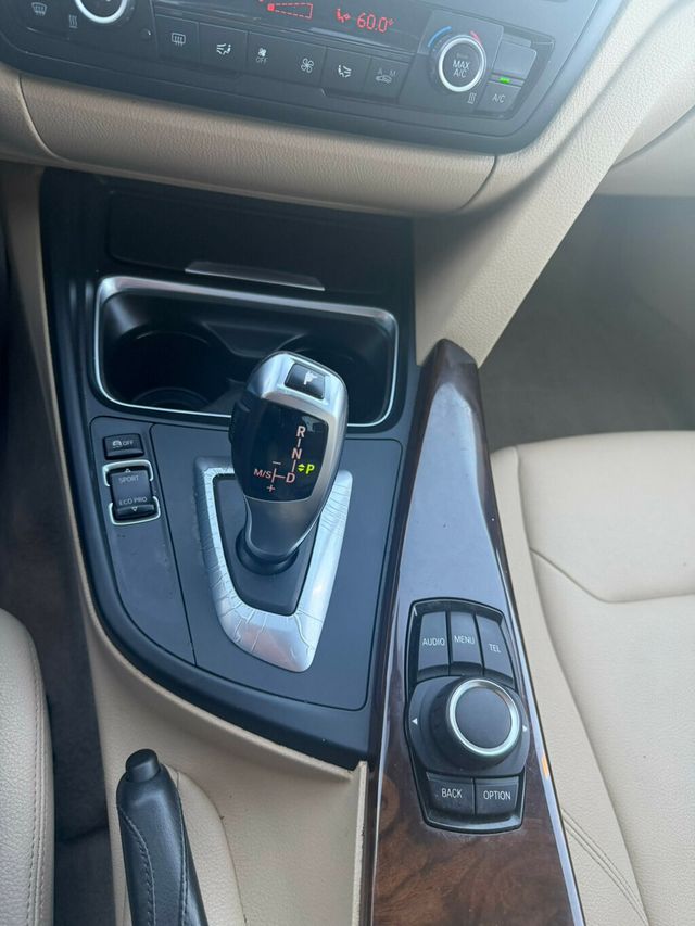 2014 BMW 3 Series 328i - 22990877 - 24