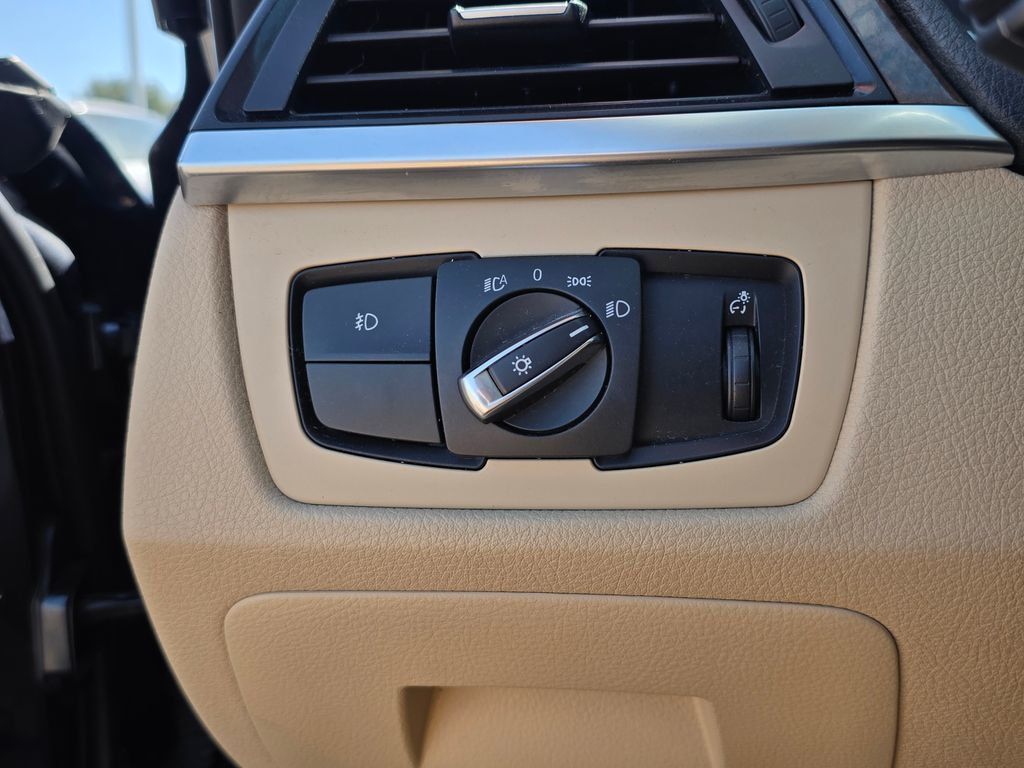 2014 BMW 3 Series 328i - 23002437 - 20