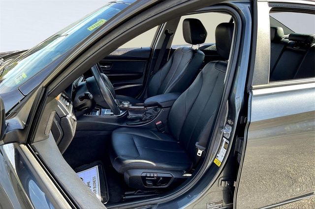 2014 BMW 3 Series 328i - 22924221 - 9