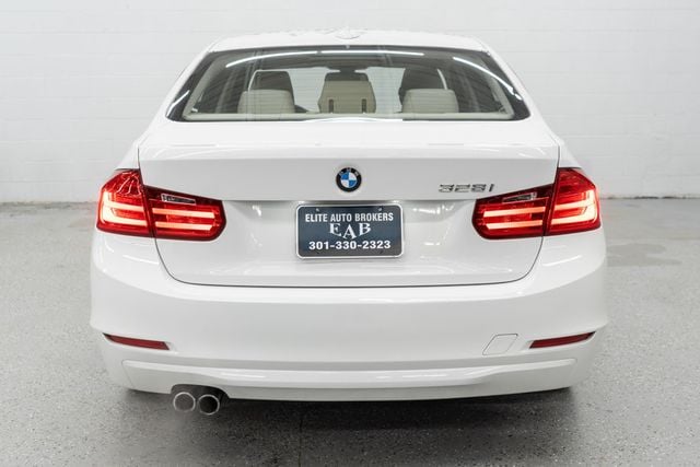 2014 BMW 3 Series 328i - 22966742 - 3