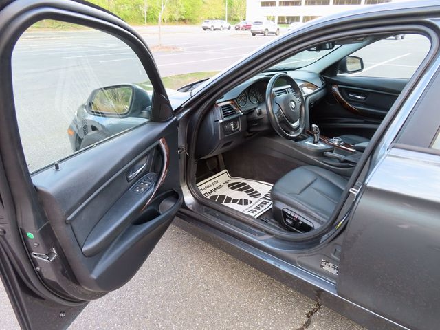 2014 BMW 3 Series 328i xDrive - 23018173 - 16