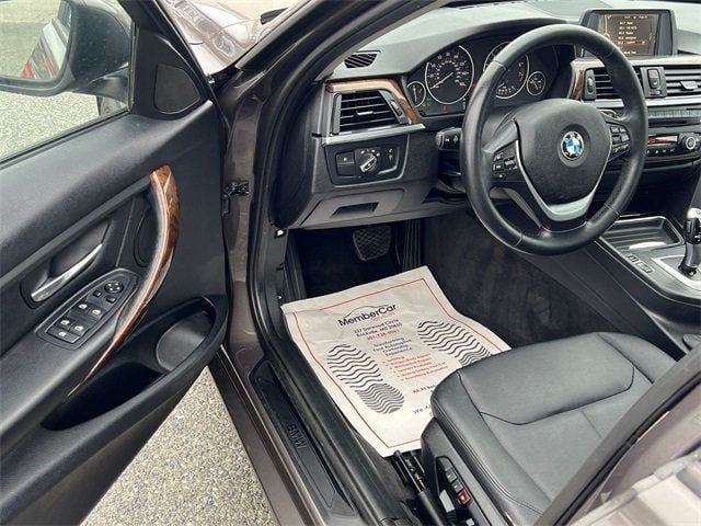 2014 BMW 3 Series 328i xDrive - 22973824 - 9