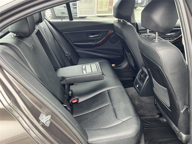 2014 BMW 3 Series 328i xDrive - 22973824 - 18