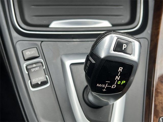 2014 BMW 3 Series 328i xDrive - 22973824 - 26