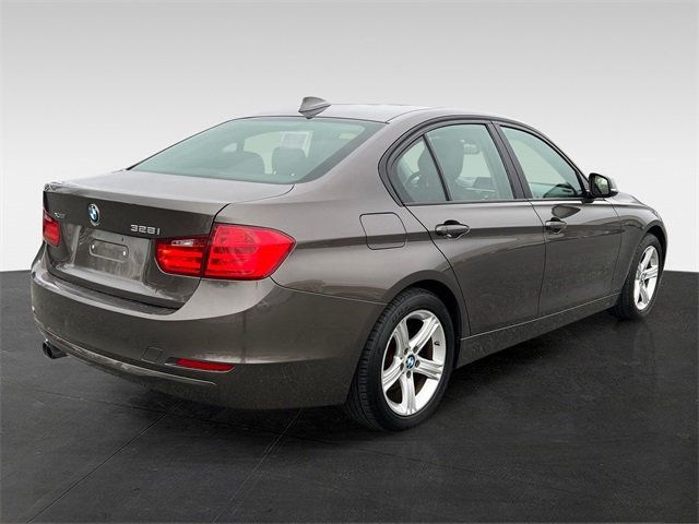 2014 BMW 3 Series 328i xDrive - 22973824 - 4