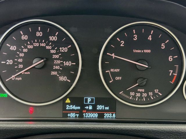 2014 BMW 3 Series 328i xDrive - 23056140 - 11