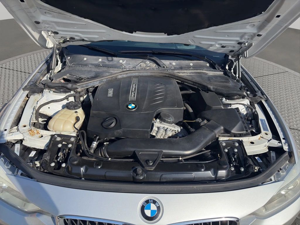 2014 BMW 3 Series 335i - 23045425 - 24