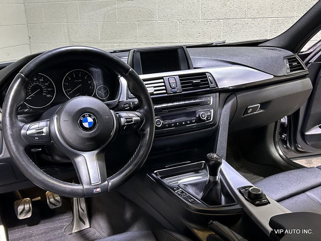 2014 BMW 3 Series 335i - 22404140 - 19